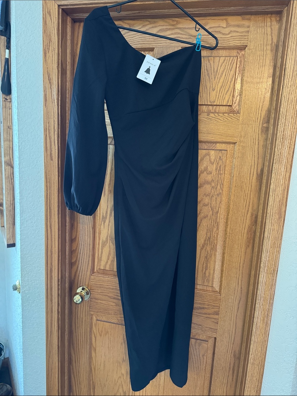 One-Shoulder Black Midi Dress with Elegant Long Sleeve